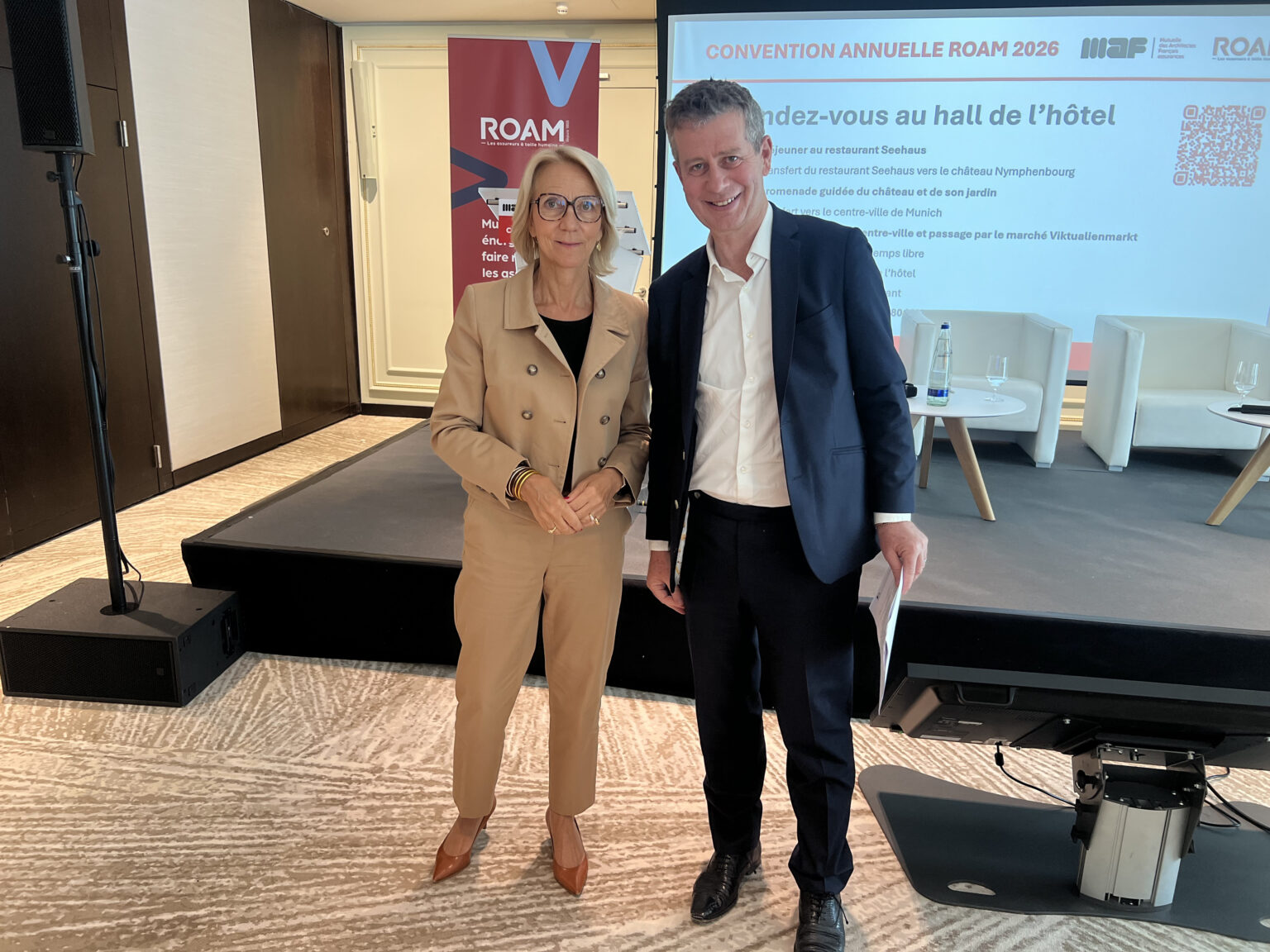 Échanges entre participants de la Convention annuelle ROAM 2026 à Munich
